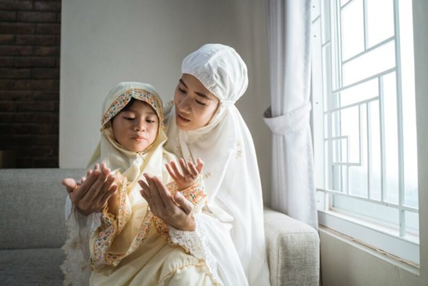 100 Hari Menjelang Ramadhan Inilah Tips Mengenalkan Puasa Kepada Anak