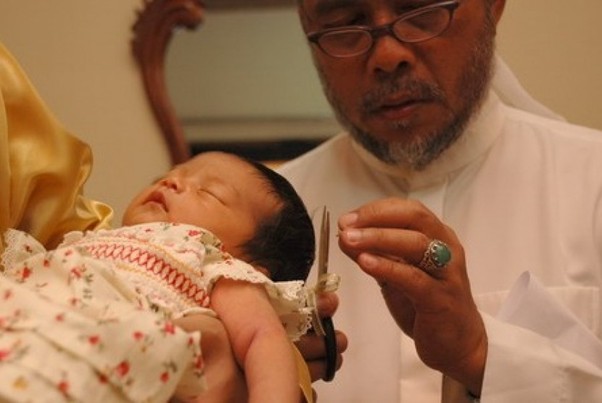 Aqiqah Terbaik di Bandung Beserta Tata Cara Mencukur Rambut Bayi