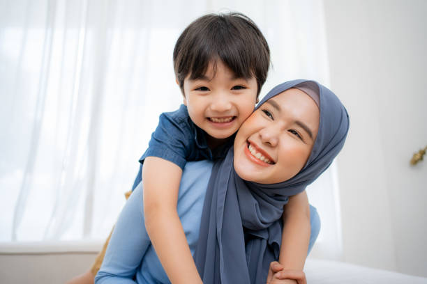 Mengajarkan Makna ‘Ikhlas’ ke Anak Lewat Peristiwa Sehari-hari