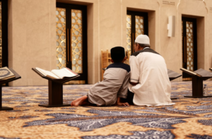 Ayah Bunda, Yuk Ajak Si Kecil Lebih Semangat Beribadah Menjelang 10 Hari Terakhir Ramadhan