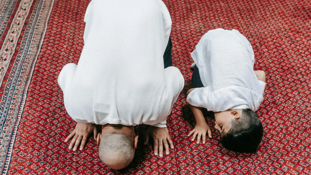 Bukan Sekadar Membesarkan Si Kecil, Tapi Menemani Mereka Bertumbuh